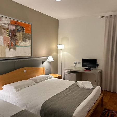 Hotel Centrale Resana Екстер'єр фото